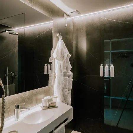 Hotel Villa Fiorita Boutique Hotel 4*