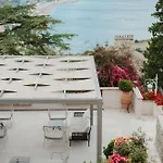 Fiorita Boutique فندق