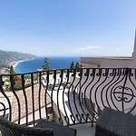 Fiorita Boutique فندق تاورمينا