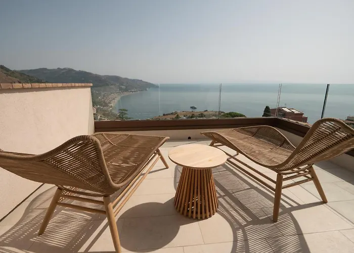 מלון Fiorita Boutique טאורמינה