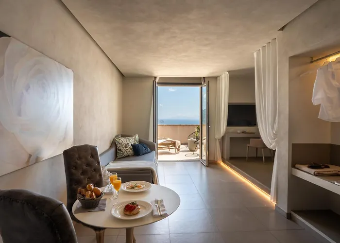 Fiorita Boutique מלון טאורמינה