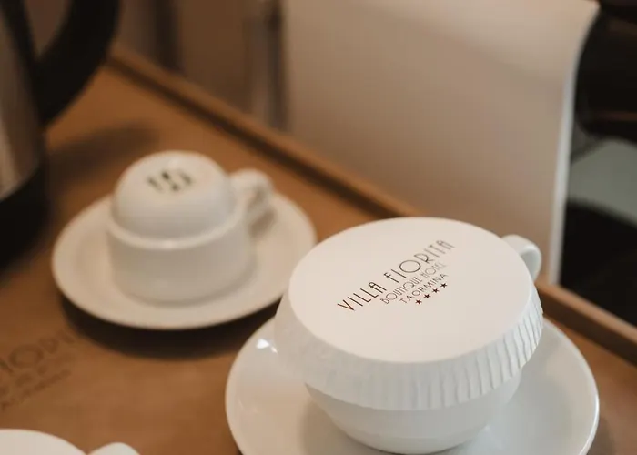 Fiorita Boutique מלון טאורמינה