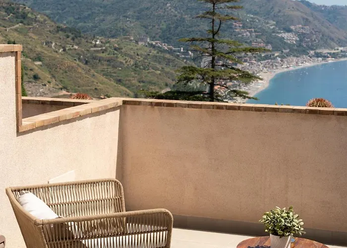 מלון Fiorita Boutique טאורמינה