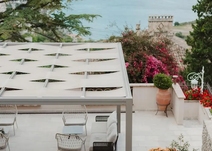 Fiorita Boutique מלון