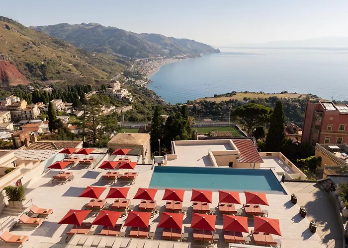 Fiorita Boutique מלון טאורמינה