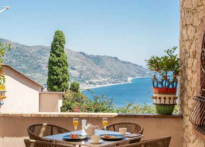 מלון Fiorita Boutique