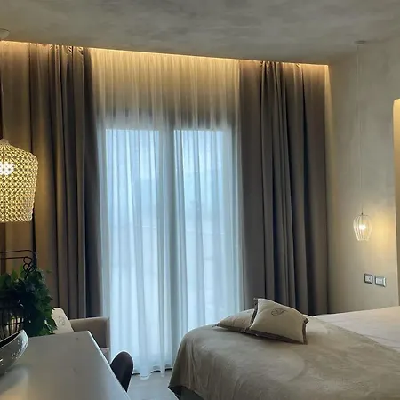 Hotel Fiorita Boutique 4*